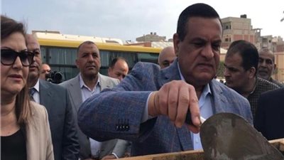 وزيرا التنمية المحلية والتخطيط يضعان حجر أساس «مجمع خدمات مصر بالعريش»