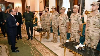 السيسى يلتقى عددا من كبار مُربي الخيول العربية