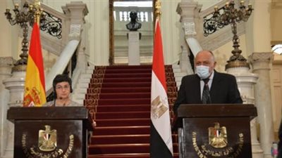 شكري خلال مؤتمر صحفي مع نظيرته الأسبانية: مصر تكثف جهودها لحل الأزمة الليبية عبر الحوار