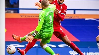 صدمة في ليفربول بعد إصابة فإن دايك