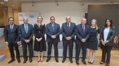 وزير التنمية المحلية يستهل نشاطه في هولندا بزيارة مقر اتحاد البلديات الهولندية