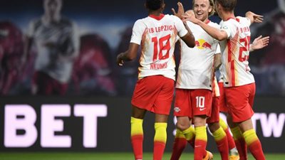 لايبزيج يتصدر الدوري الألماني ودورتموند يهزم هوفنهايم