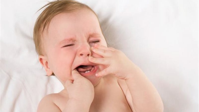 أعراض التسنين عند