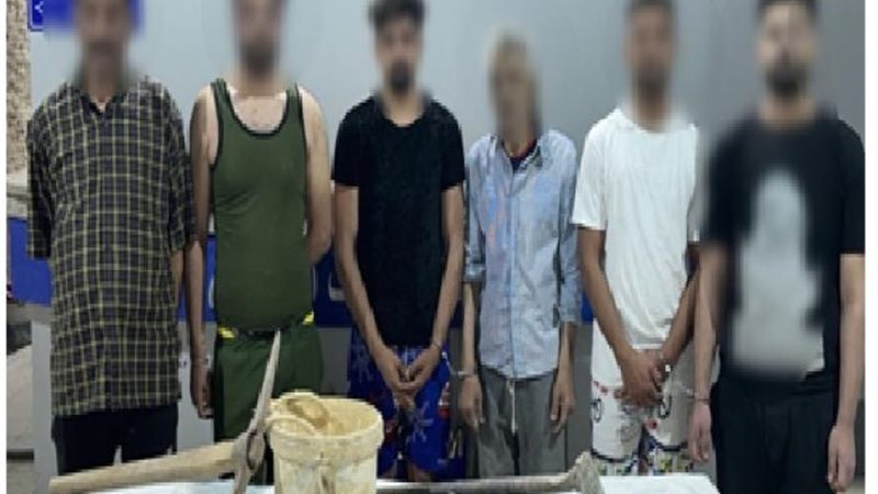 المتهمين والأدوات