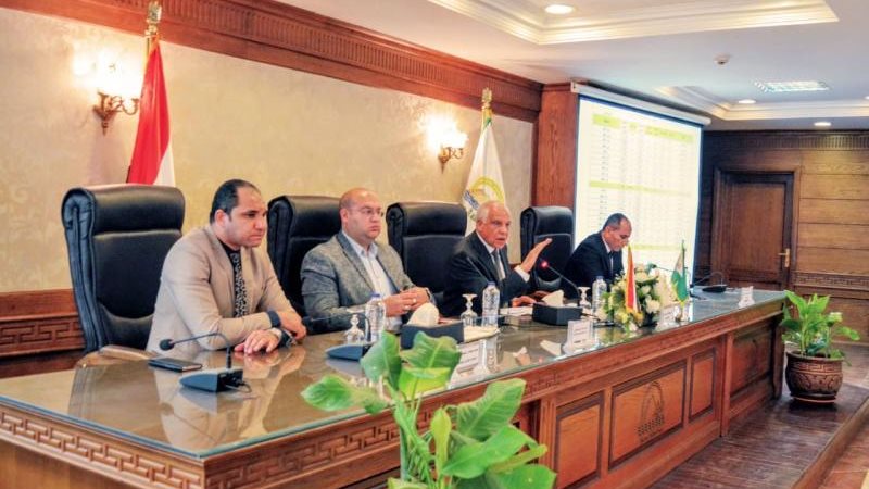 اجتماع محافظ الجيزة