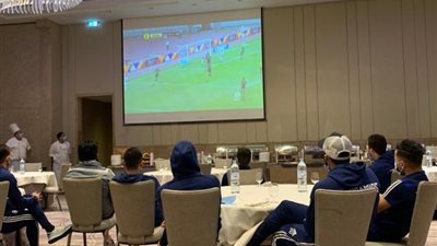 بعثة بيراميدز تتابع مباراة الأهلي أمام الوداد