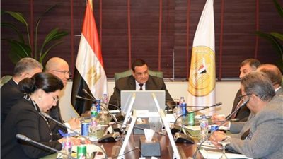 بالتفاصيل.. وزير التنمية المحلية يُتابع مع رئيس اتحاد الصناعات الموقف التنفيذي لمبادرة شغلك في قريتك