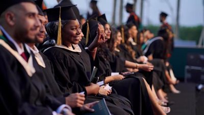 جامعة جزيرة الأمير إدوارد الكندية تحتفل بتخريج الدفعة الثانية بفرعها بالعاصمة الإدارية الجديدة