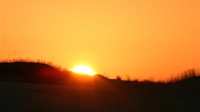 ركعتين منها بعد الذكر تعادل أجر حجة .. كل ماتريد معرفته عن صلاة الشروق و الفرق بينها وبين الضحى