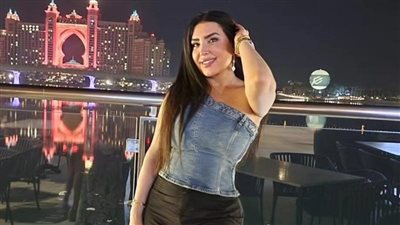 عبير صبرى تجذب الانظار بإطلالة مثيرة في أحدث ظهور