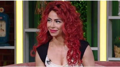 دوللي شاهين: أول ”جيبة” لبستها في حياتي بابا قطعها علشان يقهرني