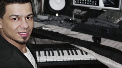 محمود جراد يطير إلى تركيا لإحياء حفل الفرقة الذهبية في اسطنبول