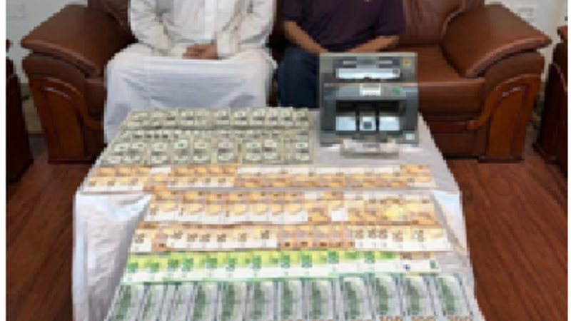 المتهمان والأموال