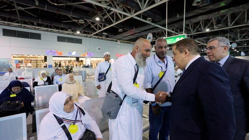مغادرة أول فوج من