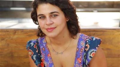 منى هلا: خفيت من السكر لما بقيت نباتية والجاز وصفتي لتقل شعري