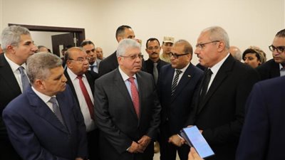 وزير التعليم العالي يتفقد جامعة الإسماعيلية الجديدة الأهلية