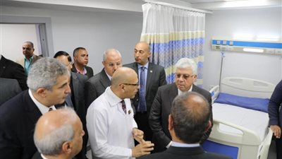 وزير التعليم العالي يتفقد أعمال التطوير بالمستشفى الجامعي والعيادات الخارجية ومبنى طب الأسرة بجامعة قناة السويس