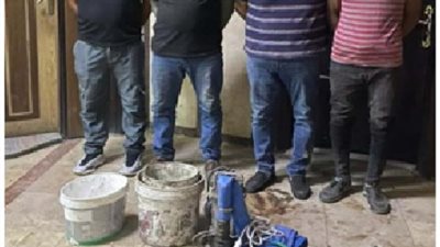 القبض على 4 أشخاص بالقاهرة لقيامهم بالحفر والتنقيب عن الآثار بالدرب الأحمر