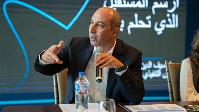 كابجيميني: نصف معلمي المدارس الثانوية يعتقدون أن فوائد الذكاء الاصطناعي التوليدي في قطاع التعليم تغلب على مخاطره