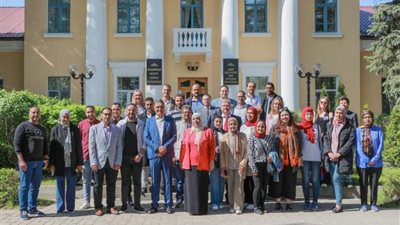 وزير التعليم العالى يستعرض نتائج ”البرنامج التدريبى فى مجال الاستخدامات السلمية للعلوم النووية”