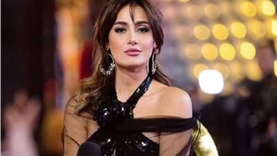 بعد أزمتها مع تامر حسني.. حلا شيحة تستعين بأغنية من فيلم مش أنا