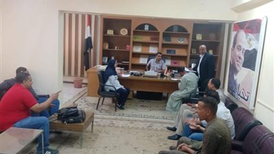 بالصور.. تسوية ودية لمستحقات 33 عامل غير منتظم بسوهاج