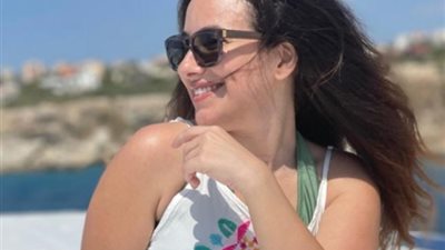 شيري عادل تواصل تصوير دورها في فيلم ”أصل الحكاية”