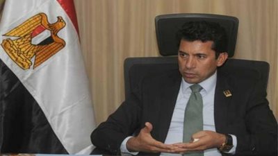 استعداداً للمباريات الإفريقية للأهلى والزمالك والمنتخب.. وزير الرياضة يتفقد استاد القاهرة