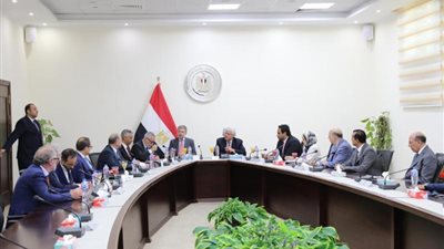 وزير التعليم العالي يبحث آليات التعاون العلمي مع السفير الإيطالي ووفد جامعتي لويجي فانفيتيلي ونابولي فيديريكو الثاني