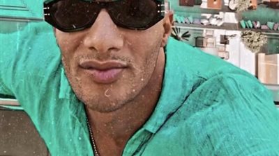 محمد رمضان بإطلالة مختلفة في عطلته الصيفية