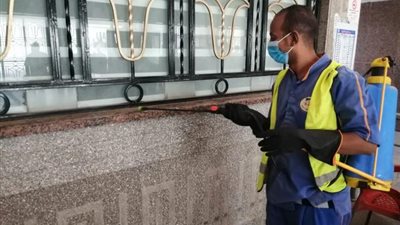 السكة الحديد تواصل أعمال تعقيم المحطات والقطارات