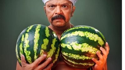 محمد هنيدى يروج لفيلمه الجديد بشكل مختلف