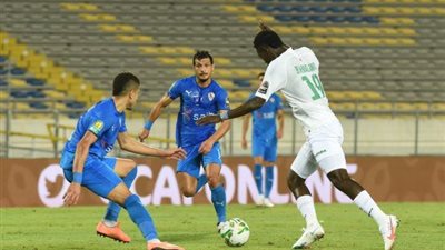 صحيفة مغربية: الكاف قرر تأجيل مباراة الزمالك والرجاء