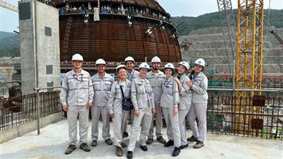 «روساتوم» تعلن الانتهاء من تركيب الجزء العلوي لقبة مبنى المفاعل السابع لمحطة تيانوان النووية