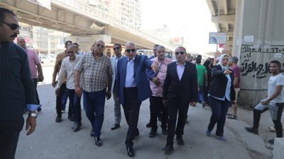 شاهد.. جولة محافظ الجيزة بمواقف السرفيس وتوجيهات مشددة بشأن تعريفة الركوب