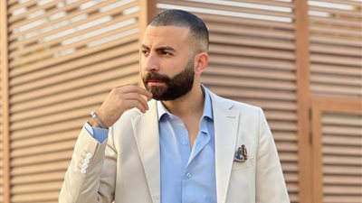 عمرلو مصطفي يودع بلاتوه تصوير فيلم”آل شلبي”مع ليلي علوي