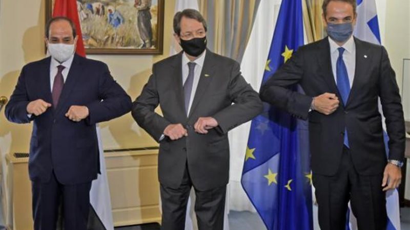 السيسي مع نظيريه