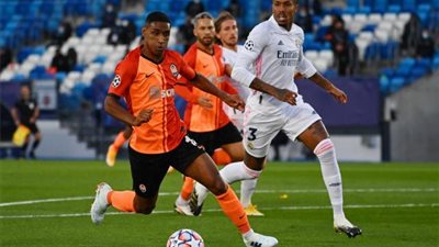 ريال مدريد يتأخر بثلاثية دون رد أمام شاختار بالشوط الأول