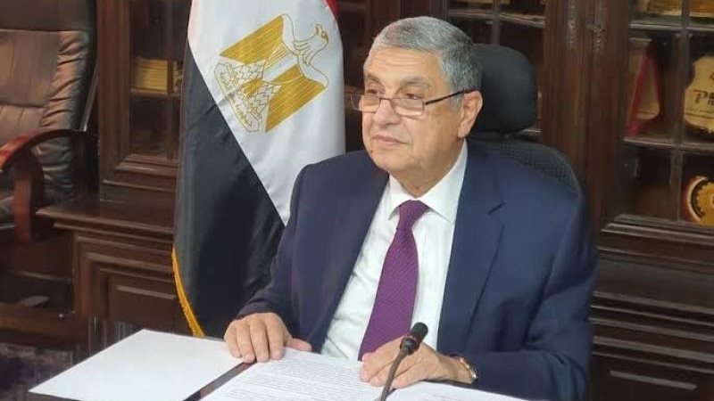 وزير الكهرباء