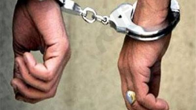 القبض على شخصان لمزاولتهما الصيدله بدون ترخيص وبحوزتهما أدوية مخدرة