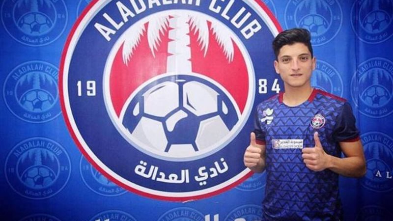 أحمد مصطفي