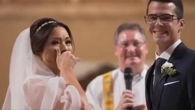 تريند السوشيال ميديا.. بكاء عروس تنهار لحظة عقد قرانها ..فما هو السر؟