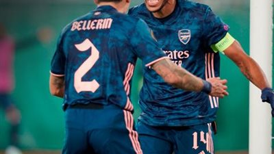بمشاركة النني.. أرسنال يقلب تأخره بهدف لفوز بهدفين على رابييد فيينا بالدوري الأوروبي