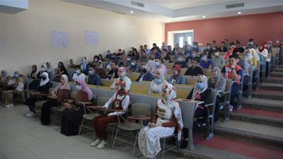 بالصور .. صيدلة جامعة بدر تنظم لقاء تعريفي لبرامج الكلية لعرضها على الطلاب الجدد