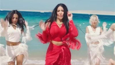 أغنية الصيف.. إشادات بكليب ”أركب علي الموجة” لسمية الخشاب تتخطي مليون مشاهدة خلال 24 ساعة