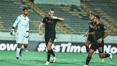 الأهلي والوداد.. مباراة الحسم تنطلق