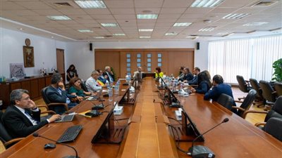 رئيس جامعة النيل الأهلية يستقبل مؤسس اتحاد المستثمرات العرب لبحث أوجه التعاون بين الطرفين