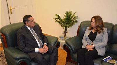 وزير التنمية المحلية تتابع تشغيل مجمعات الخدمات الحكومية بقرى«حياة كريمة» في دمياط
