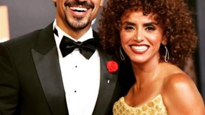 بـ ”شعر كيرلي منكوش”.. علا رشدي تتألق في افتتاح مهرجان الجونة السينمائي