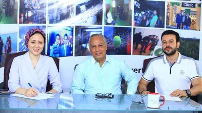 طارق عبد العزيز يوقع إتفاق مع إحدى القنوات الفضائية لعرض جميع مسرحياته